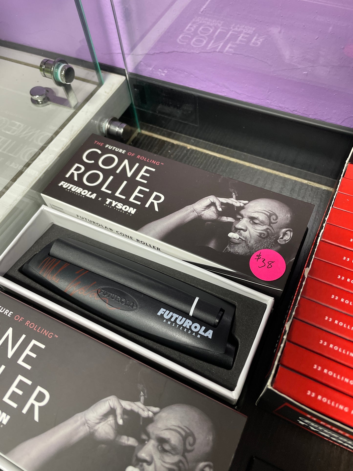 Futurola Tyson 2.0 Cone Roller - Black Mat