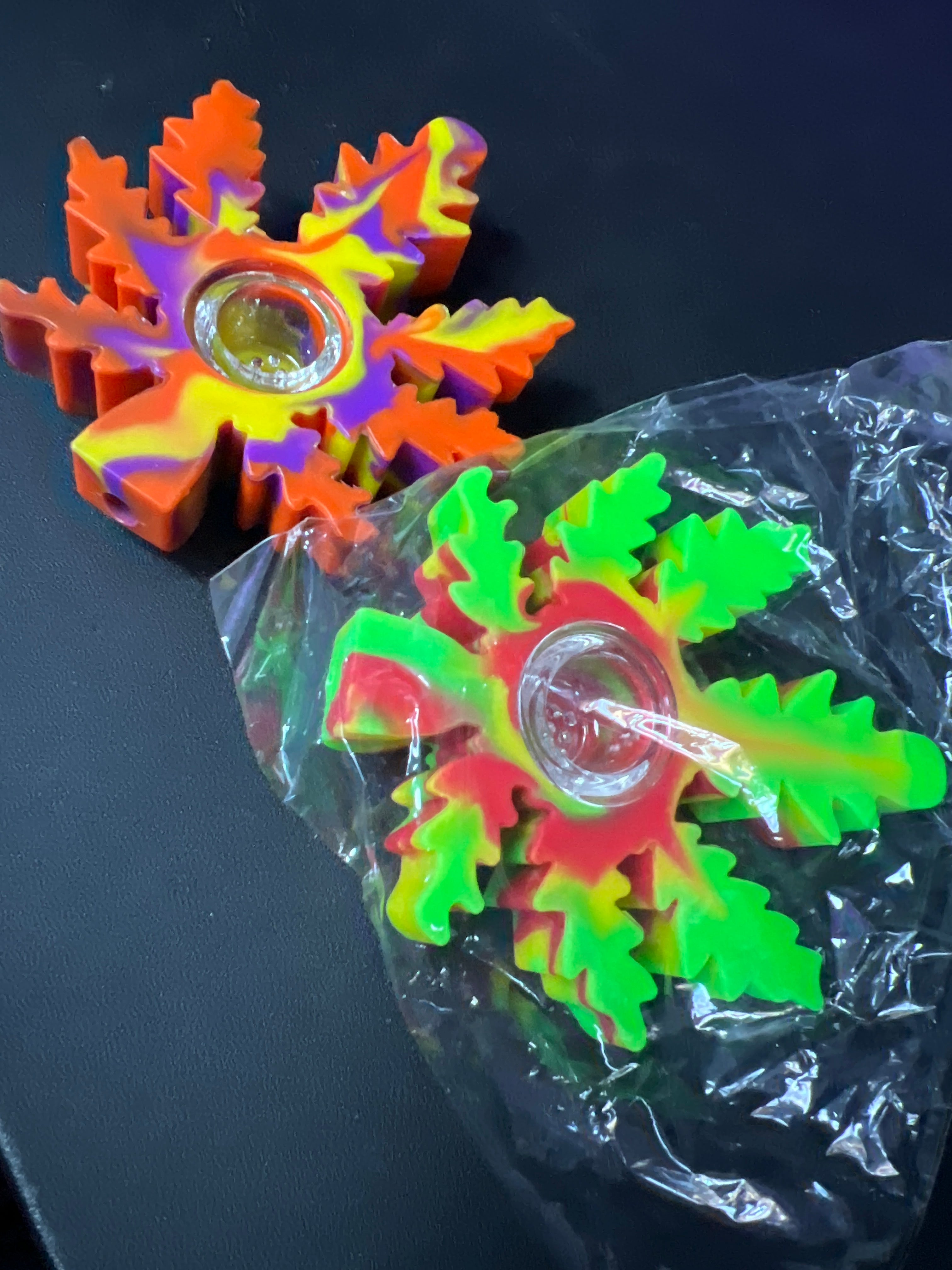 3.5” Silicone Leaf Hand Pipe