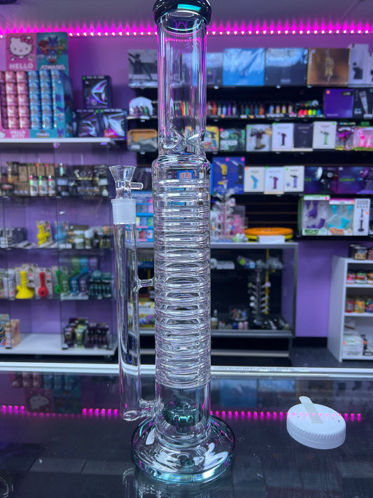 Swirl perc water pipe with accent color