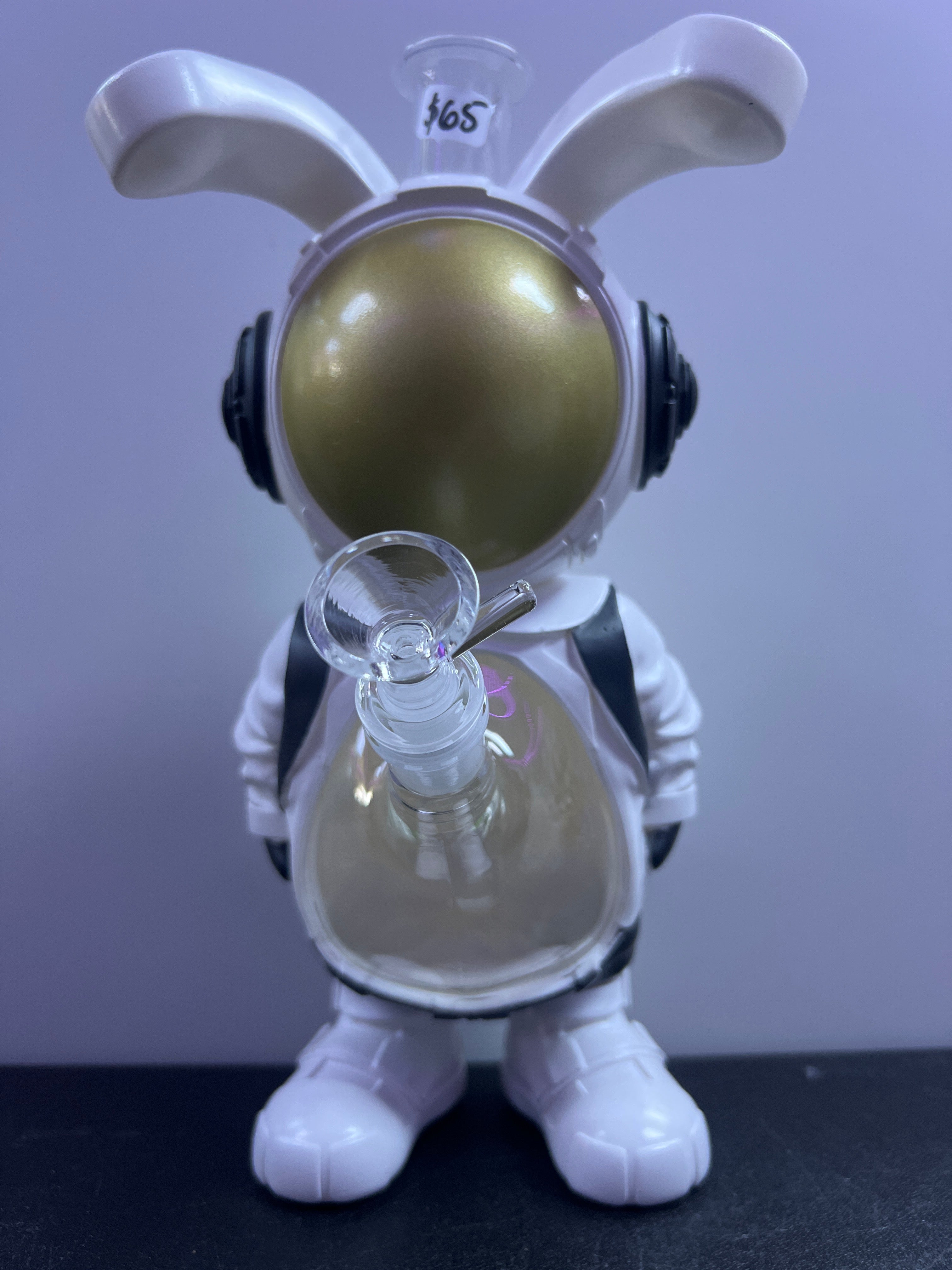 Bunny spaceman water pipe