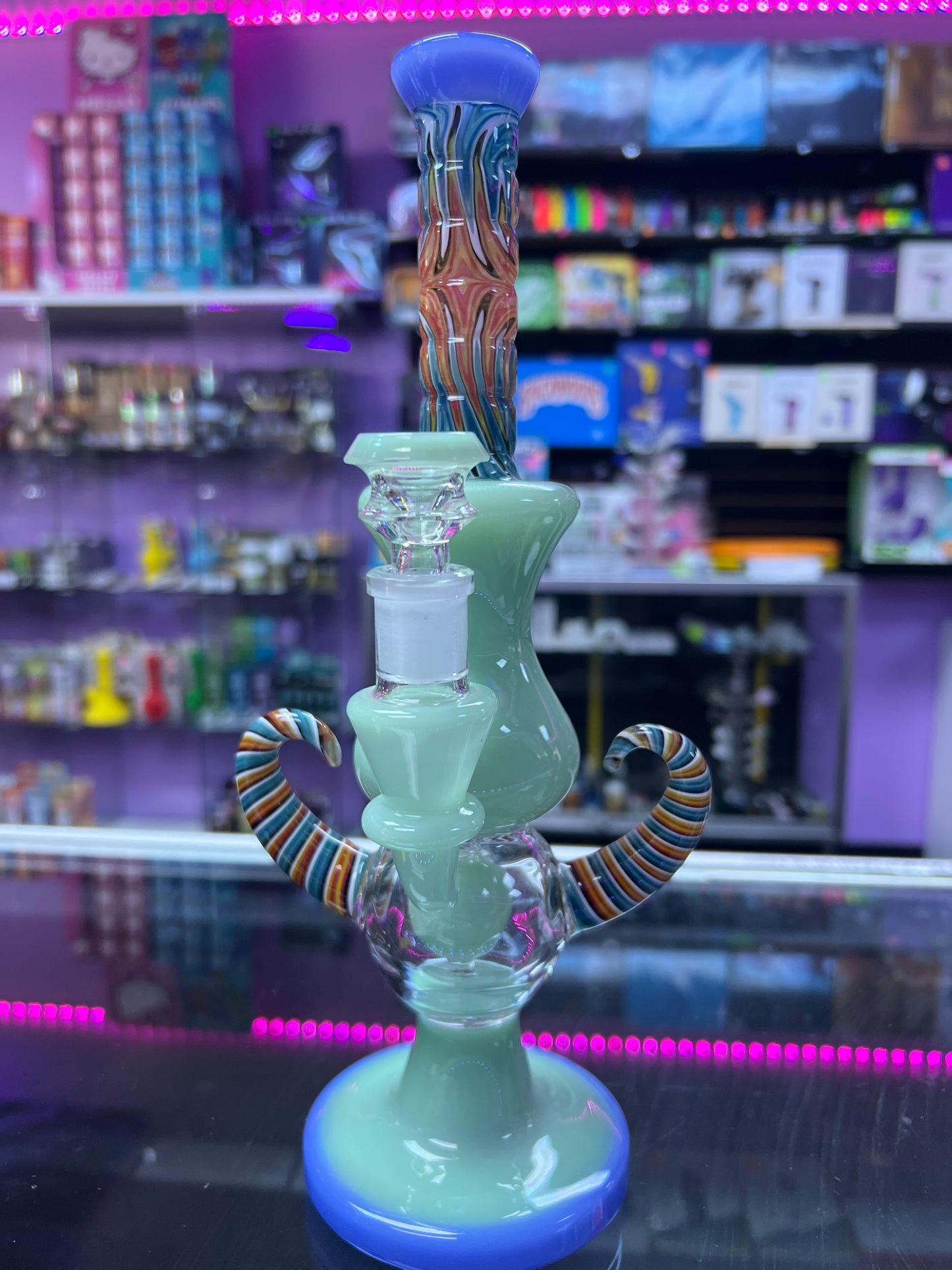Swirl with horn decal water pipe mint green